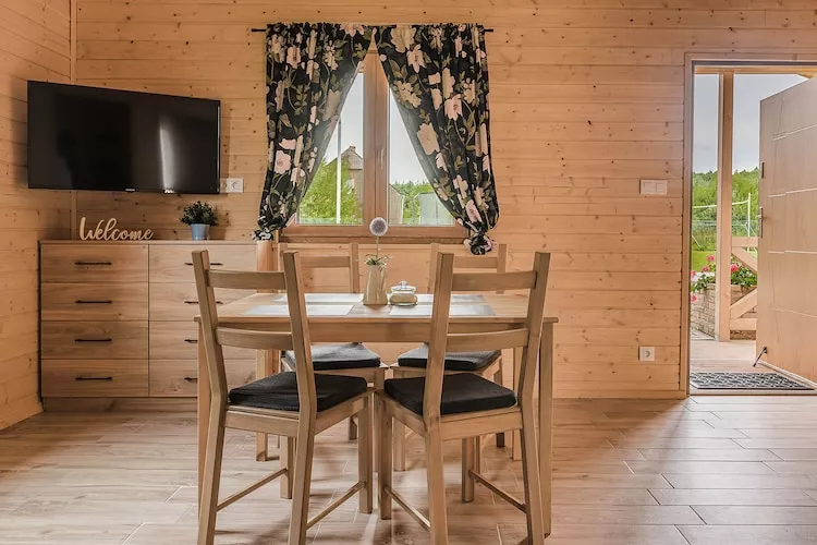 Osada Trzy Siostry domek nr 4 dla 4 osób Dąbrowa - Woonkamer