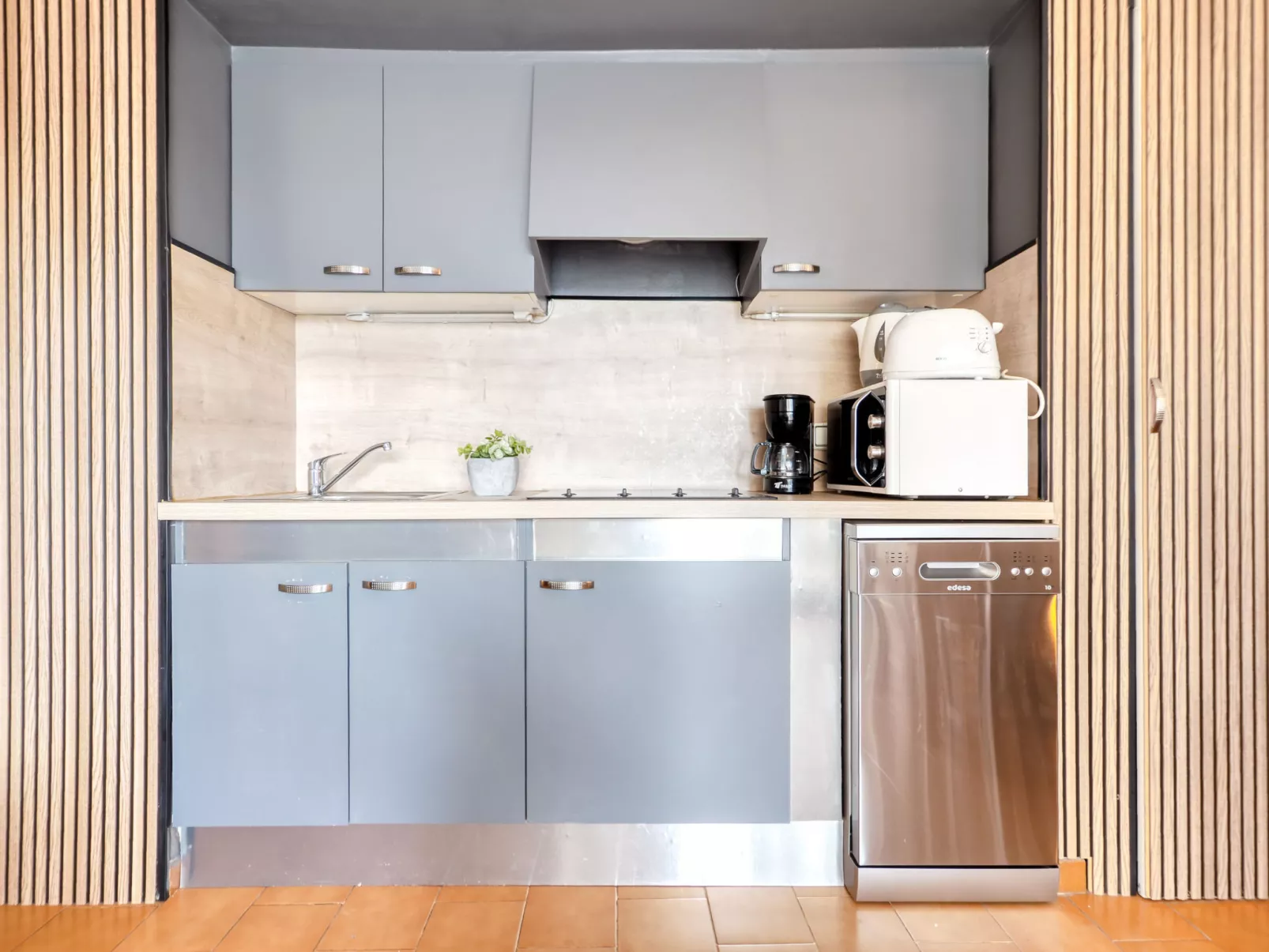 Canal Port Empuries - Binnen