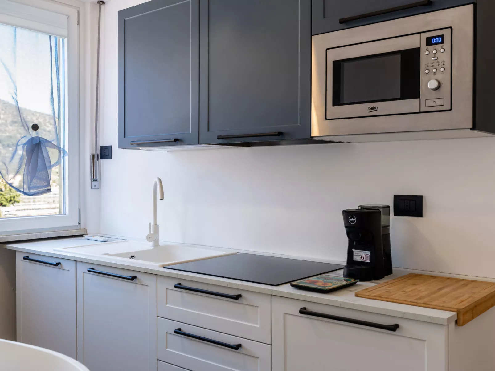 Tra le onde - Binnen