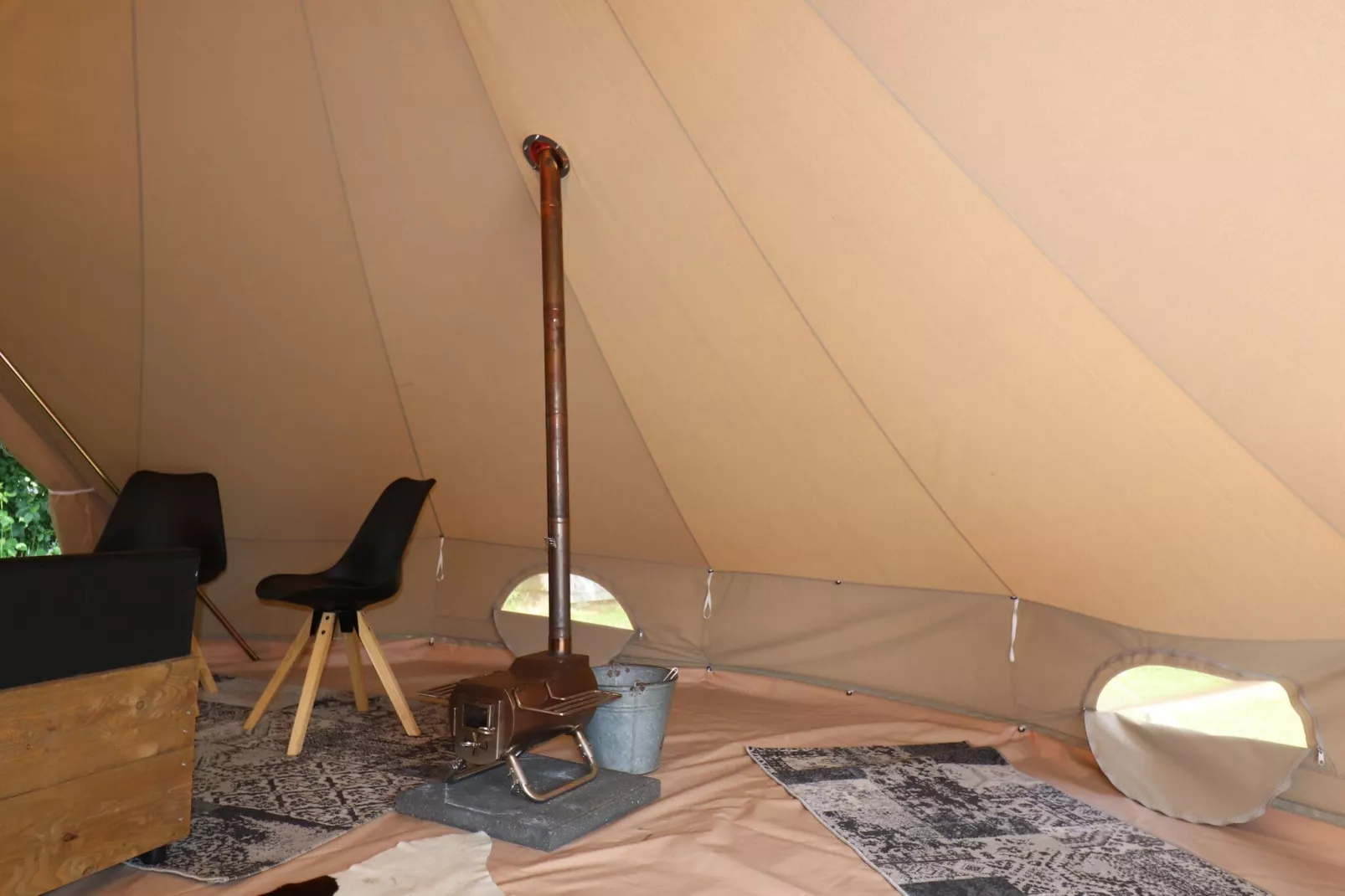 Glamour tent 'Kreas'"-Woonkamer