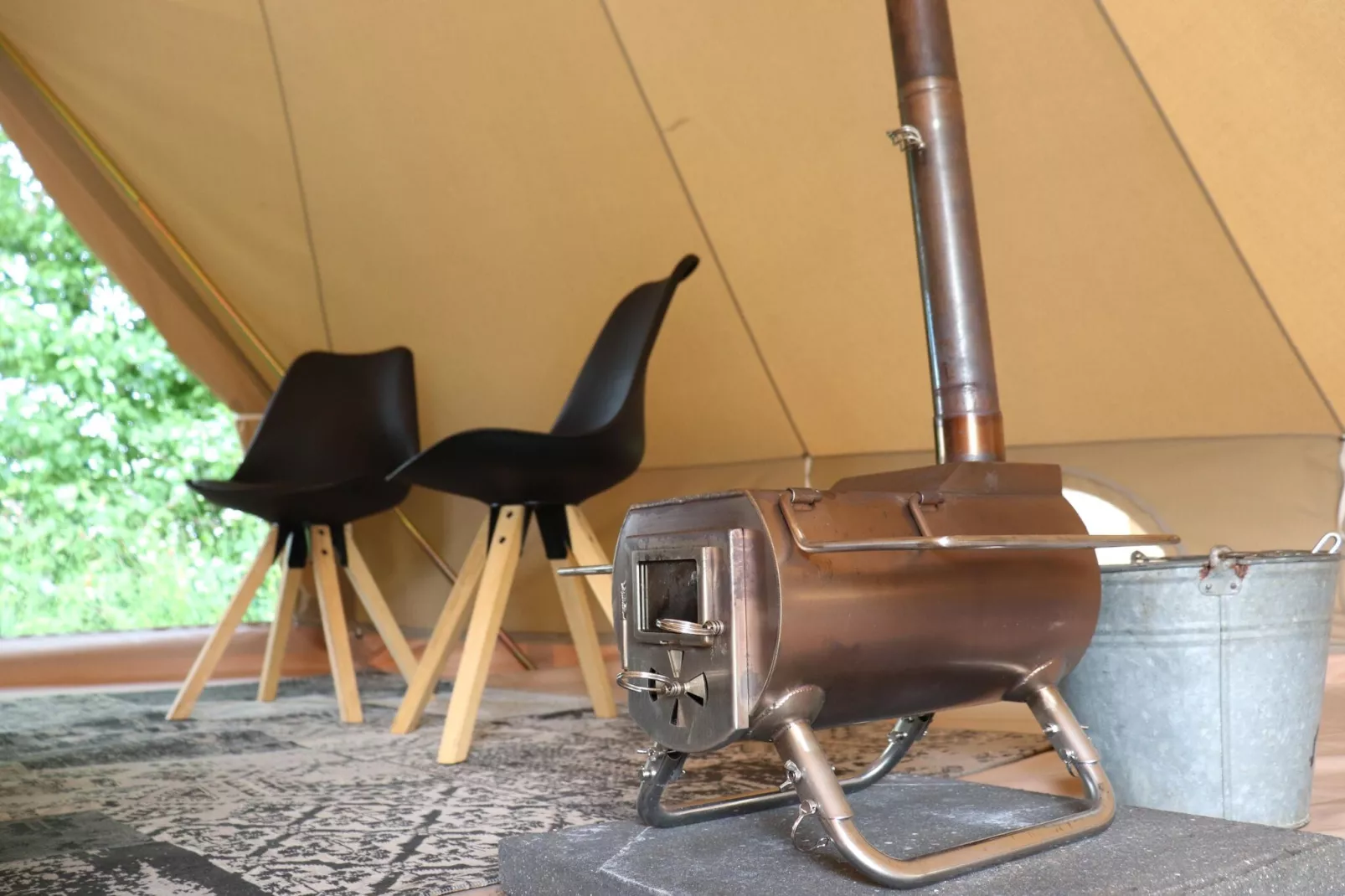 Glamour tent 'Kreas'"-Woonkamer