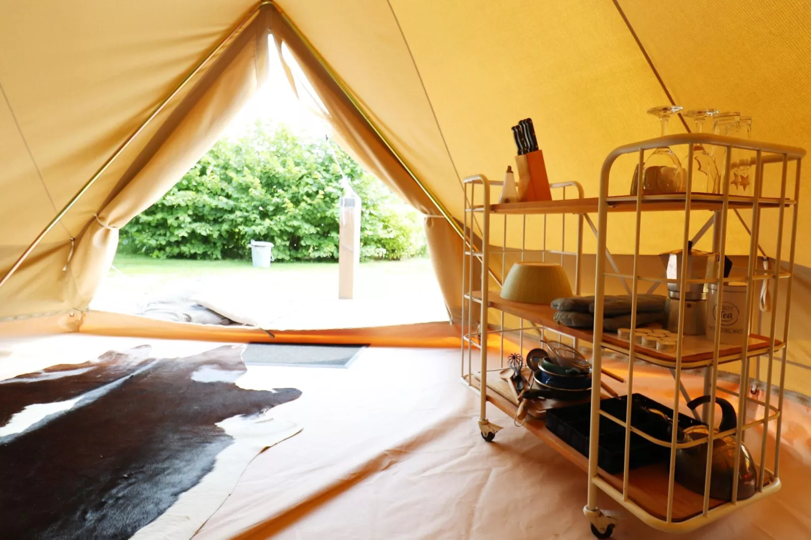 Glamour tent 'Kreas'"-Woonkamer