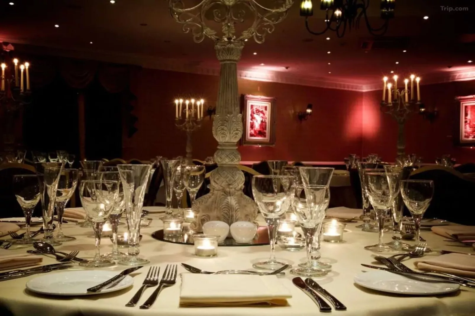 Standard Family of 3 Room - Eetkamer