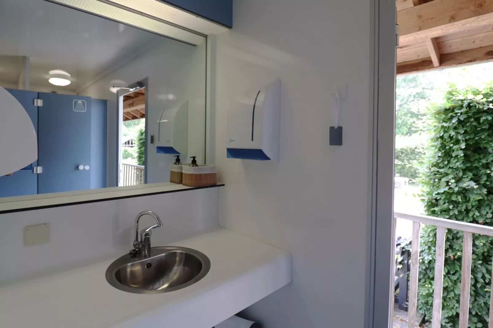 Glamour tent 'Kreas'"-Badkamer