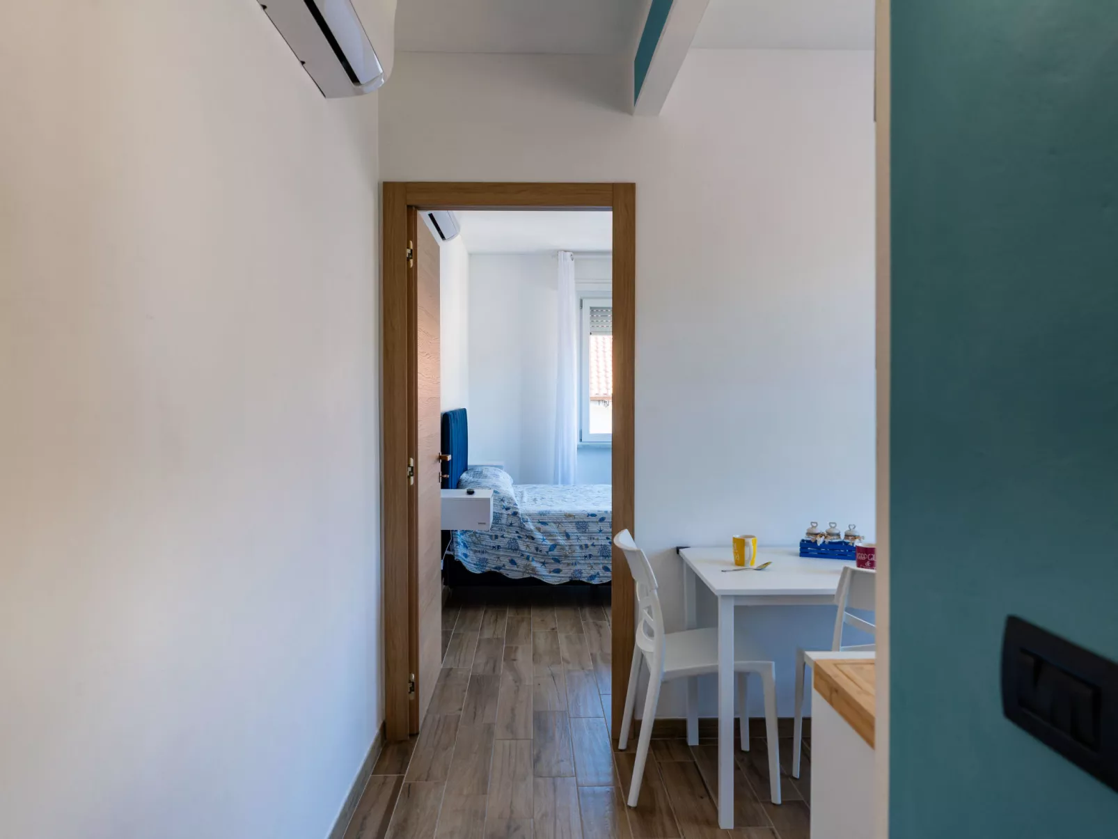 Tra le onde - Binnen