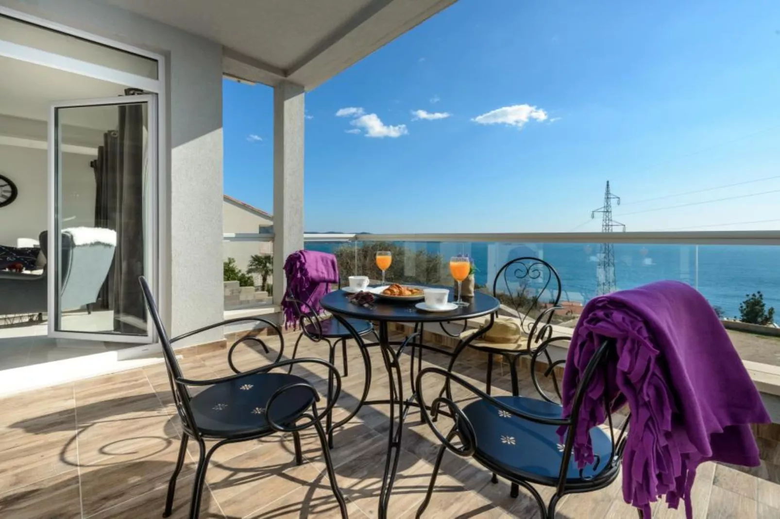 Apartments Villa Capitano - Two Bedroom Apartment with Balcony and Sea View (CRNI)