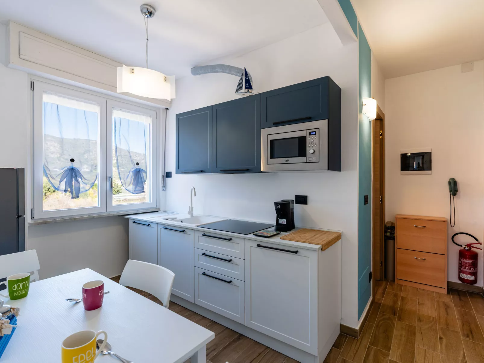 Tra le onde - Binnen