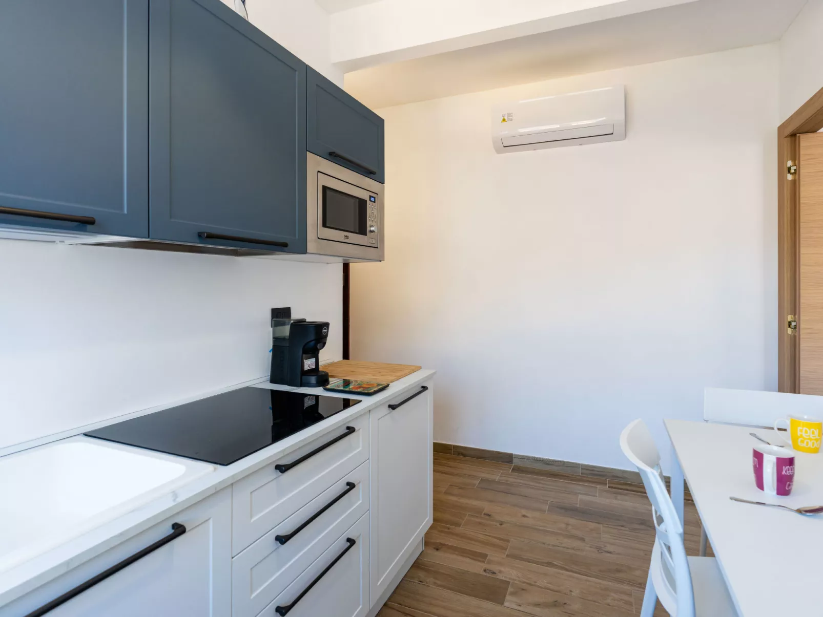 Tra le onde - Binnen