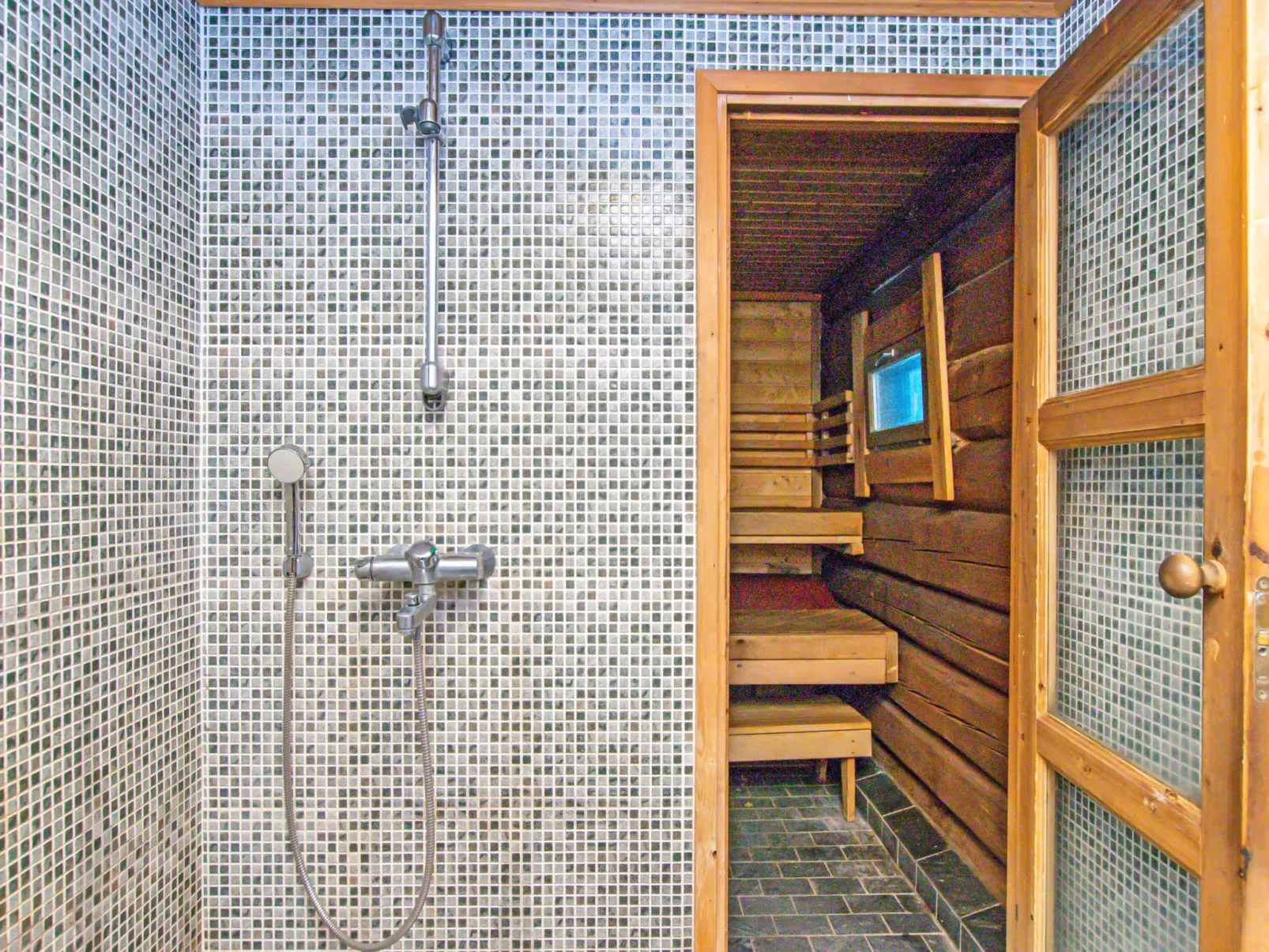 Kanervankukka - Binnen