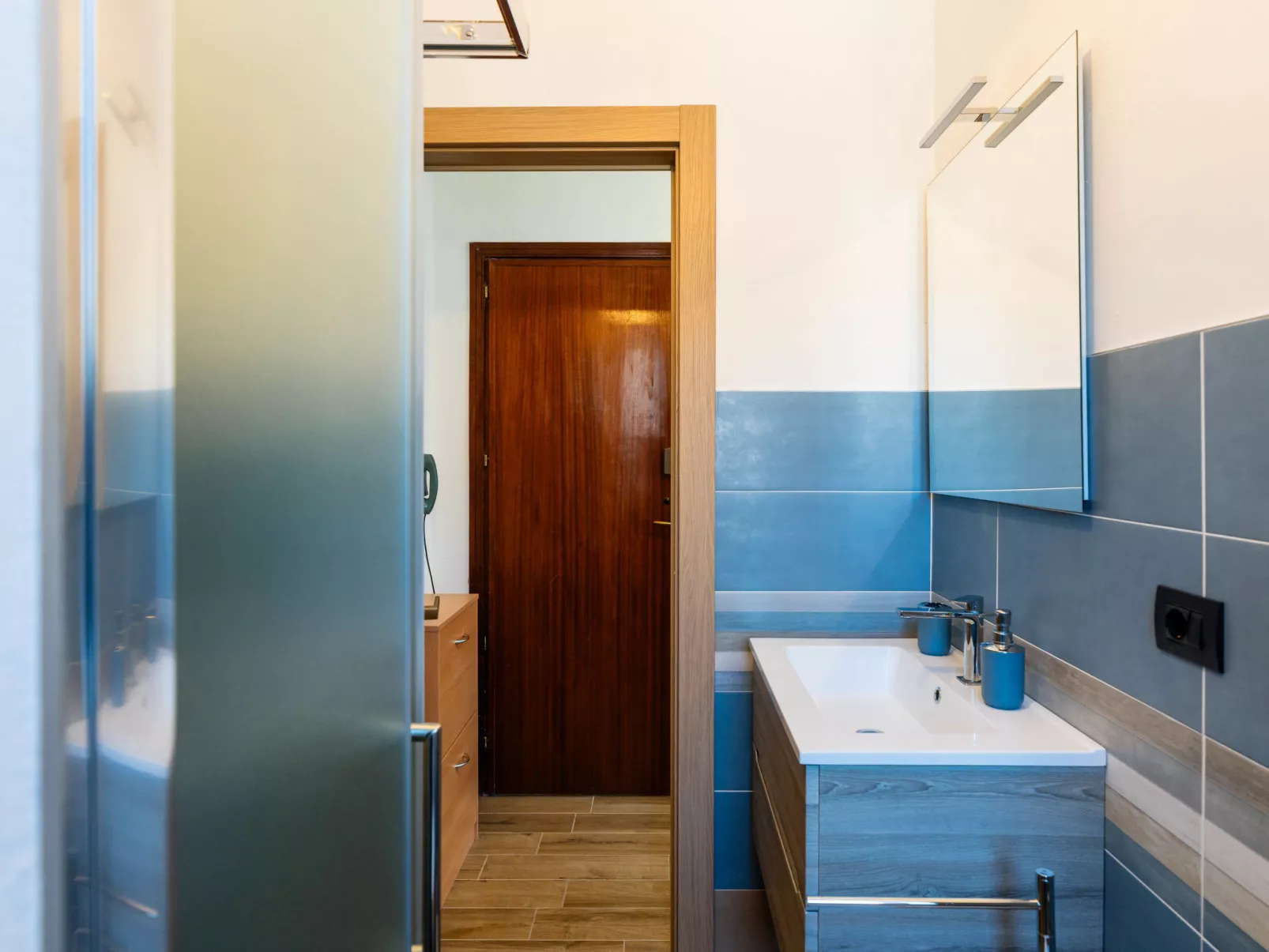 Tra le onde - Binnen