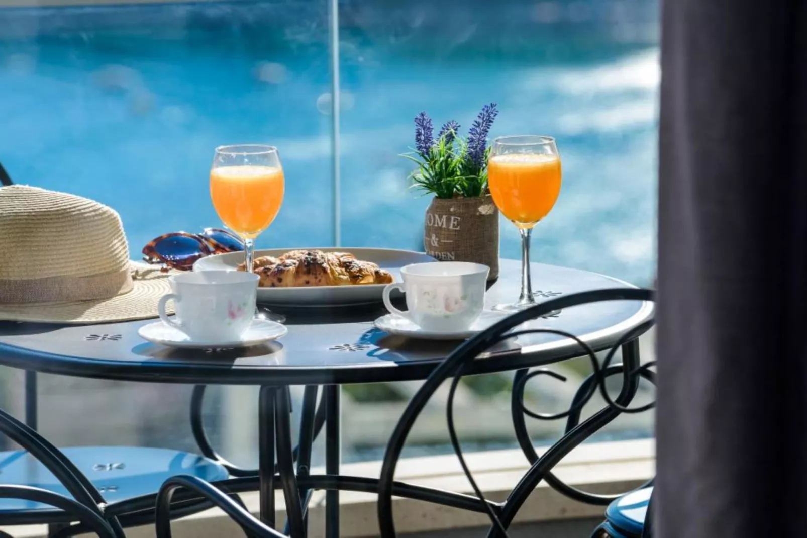 Apartments Villa Capitano - Two Bedroom Apartment with Balcony and Sea View (CRNI)
