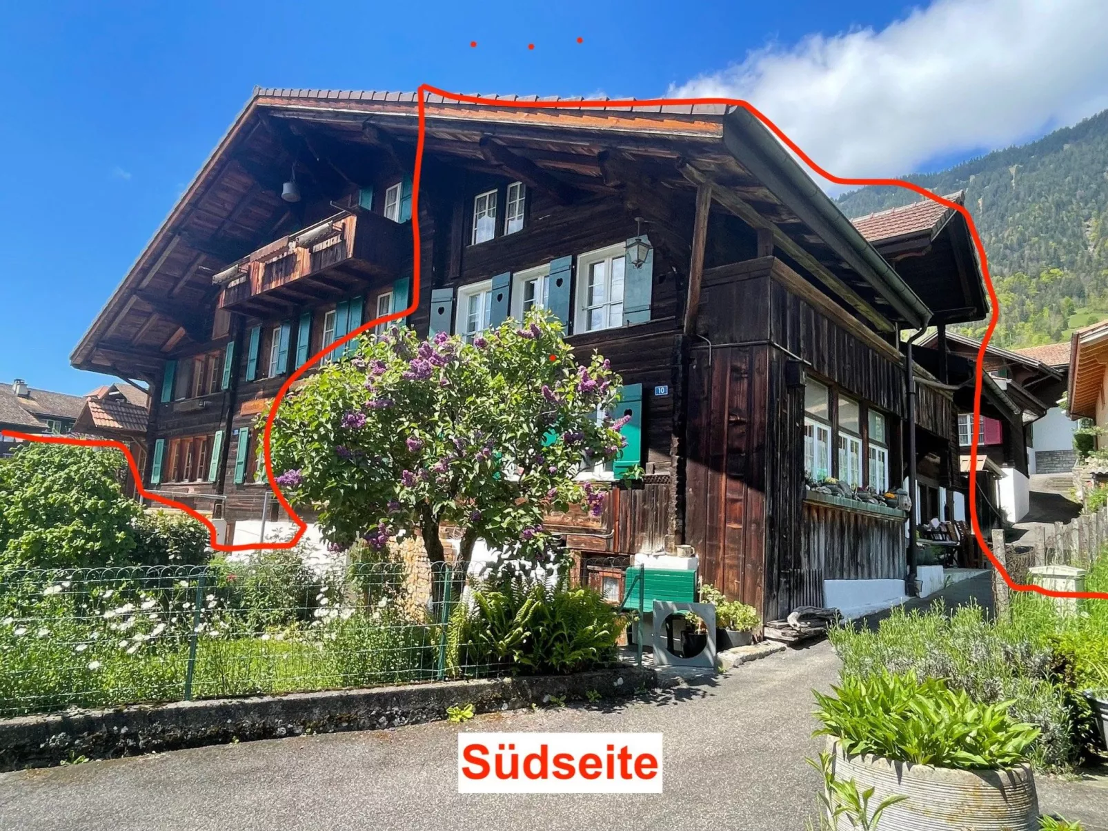 Chalet-Hausteil mit Garten im Dorfkern - Buiten
