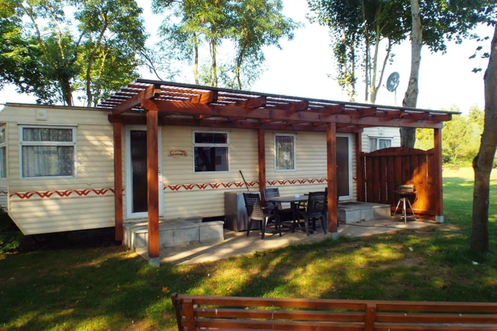 Mobilheim mit 2 Schlafzimmern bis 4 Personen