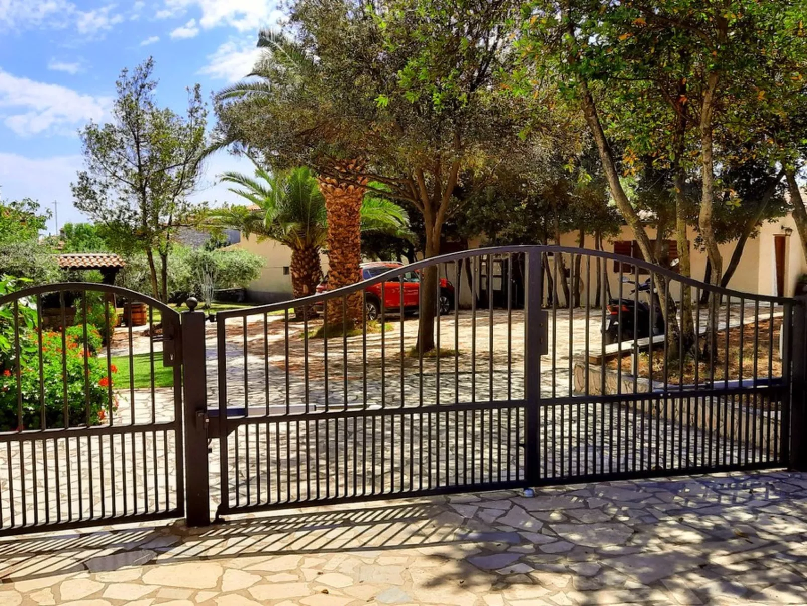 House Ivonne - Image-tags.info