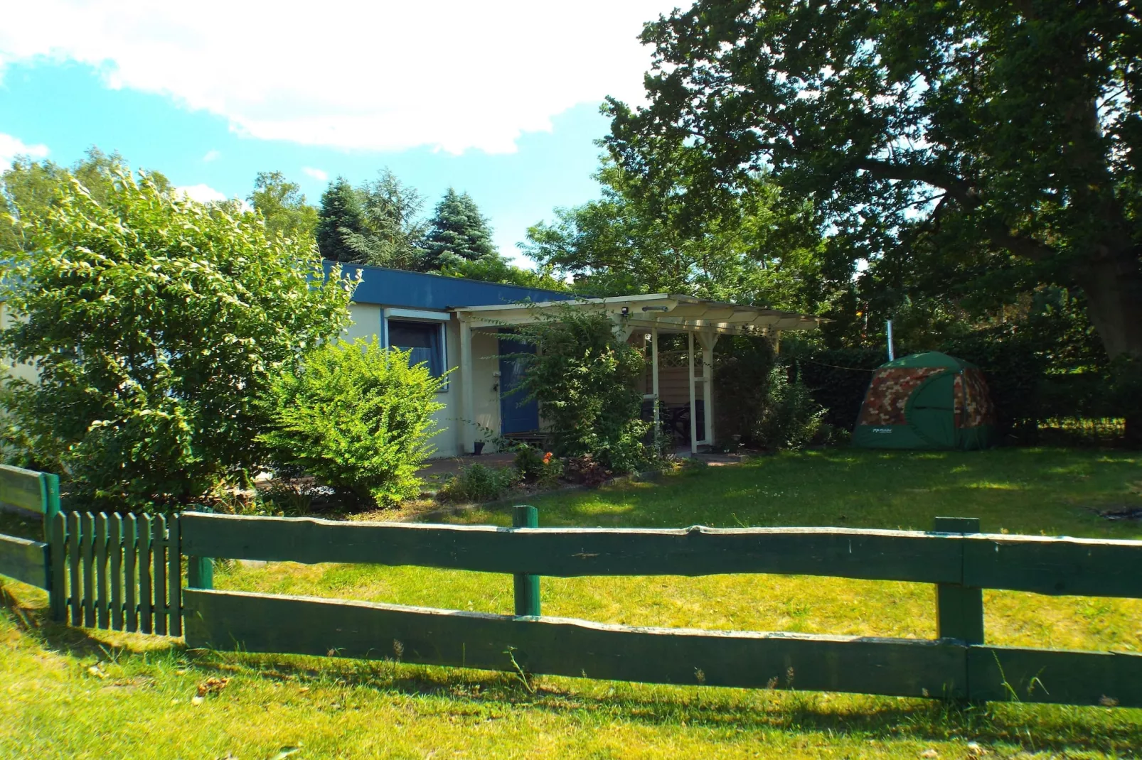 Bungalow Schlowe Unter d Eiche 4 P - Buitenkant zomer