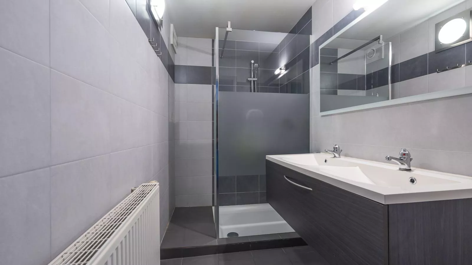 Concorde - 0004  - Badkamer