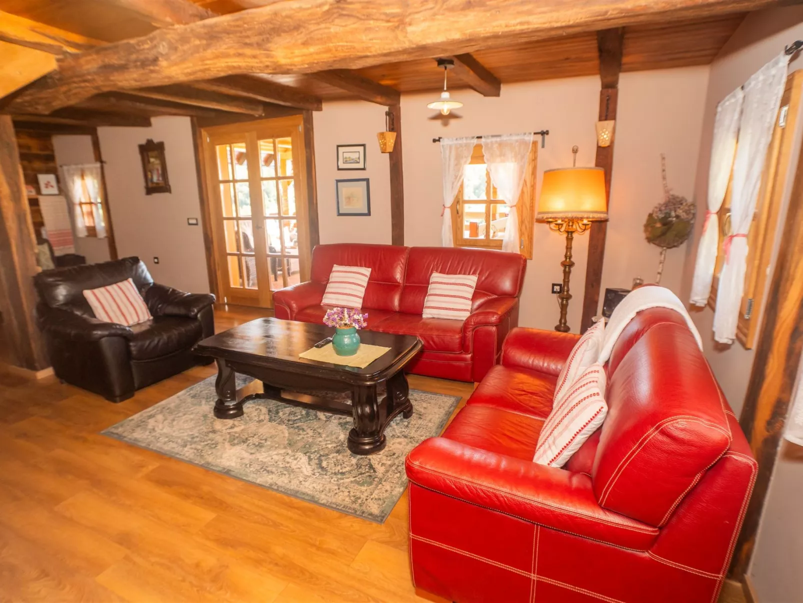 House Tri srca - Binnen