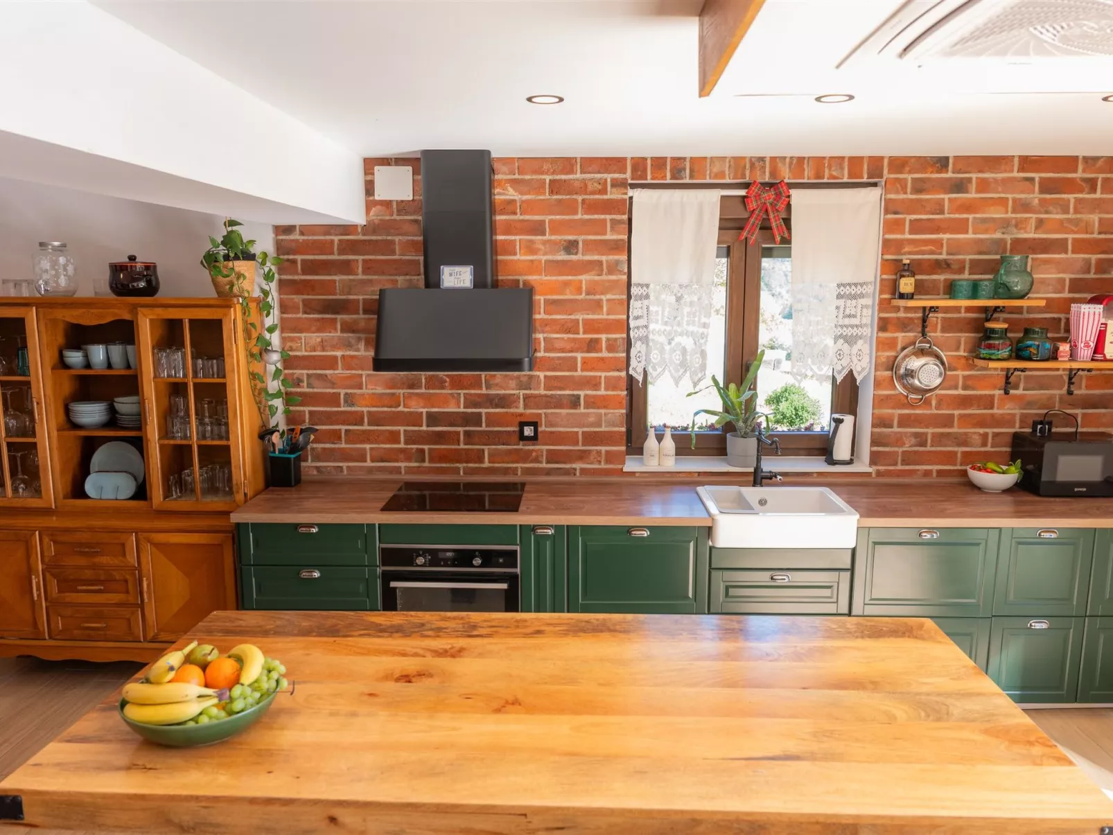 House Tri srca - Binnen