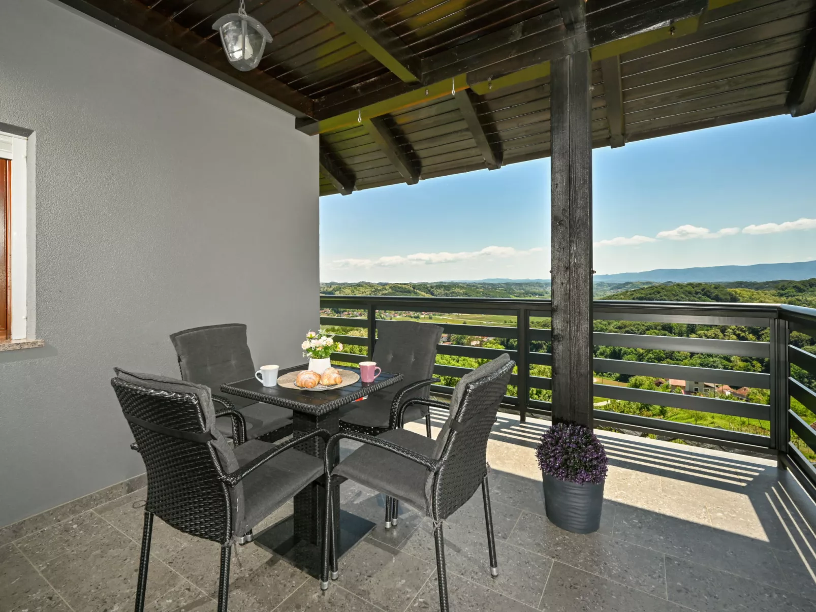 House View&Wine - Buiten