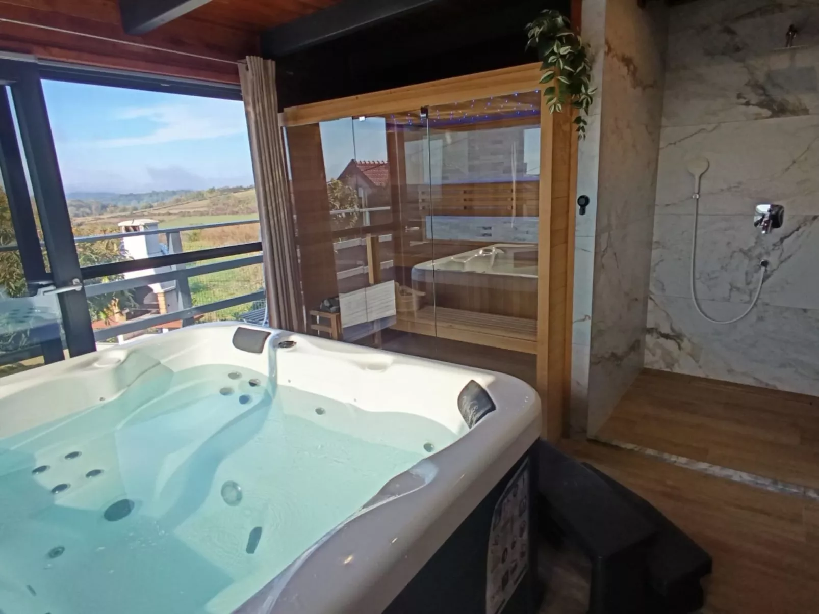 Wooden House Altus - Binnen