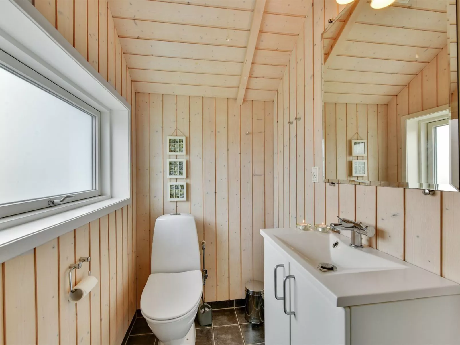 "Finnja" - 400m from the sea - Binnen