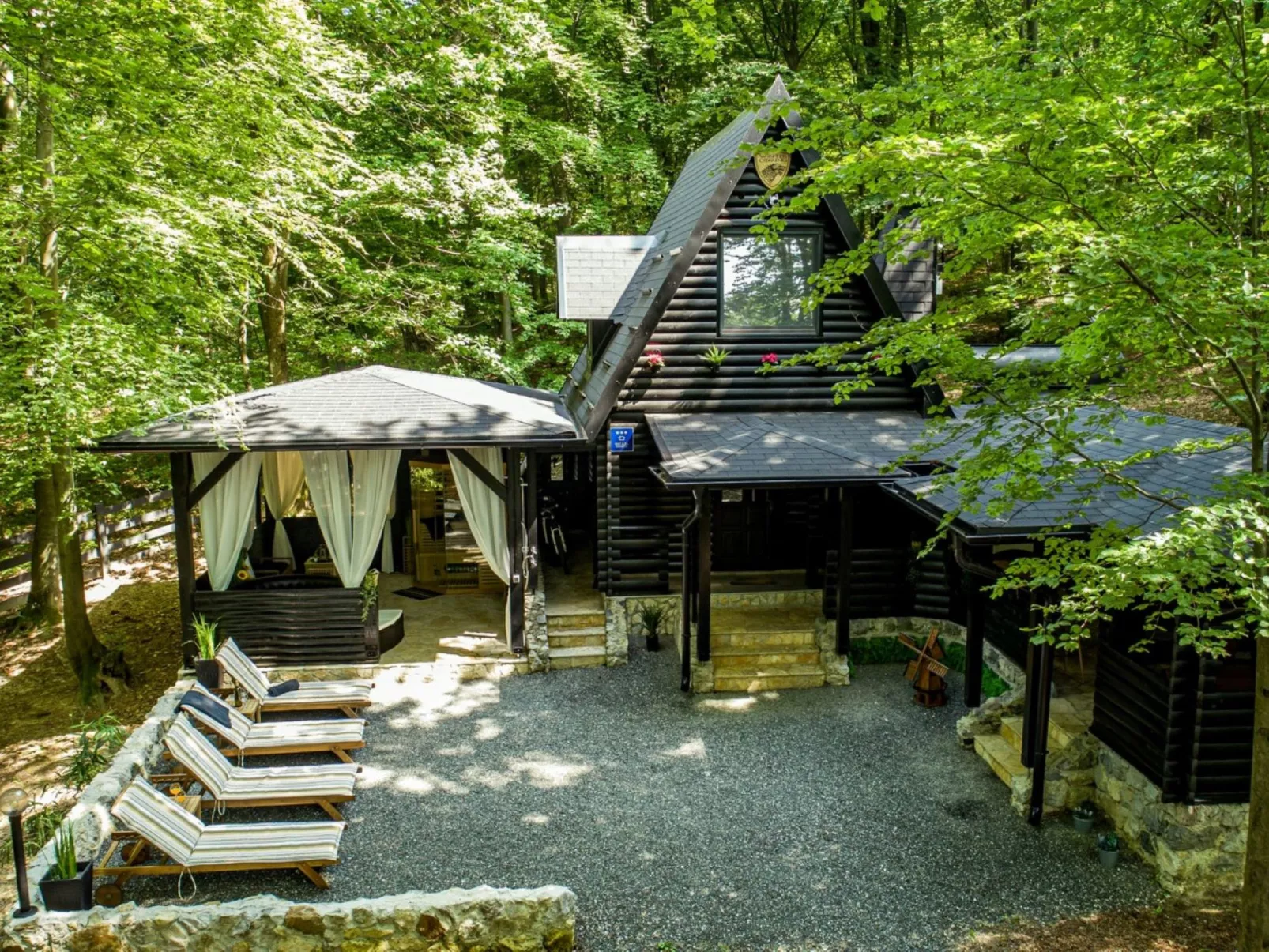 House Cabin Winterfell - Buiten