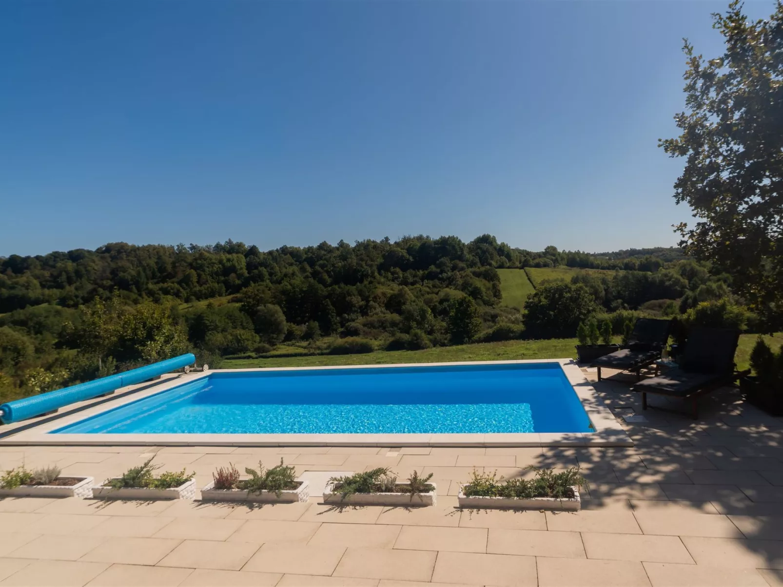 House Tri srca - Buiten