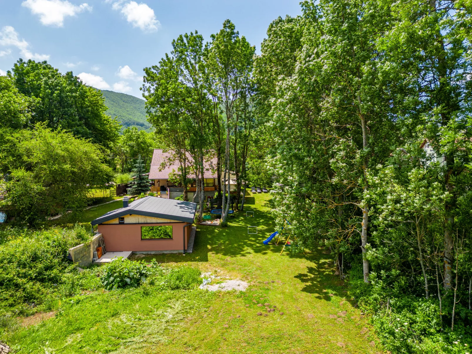 House Mazini - Buiten