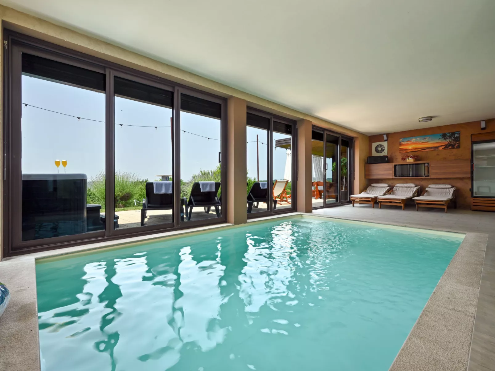 Divinus Holiday House - Buiten