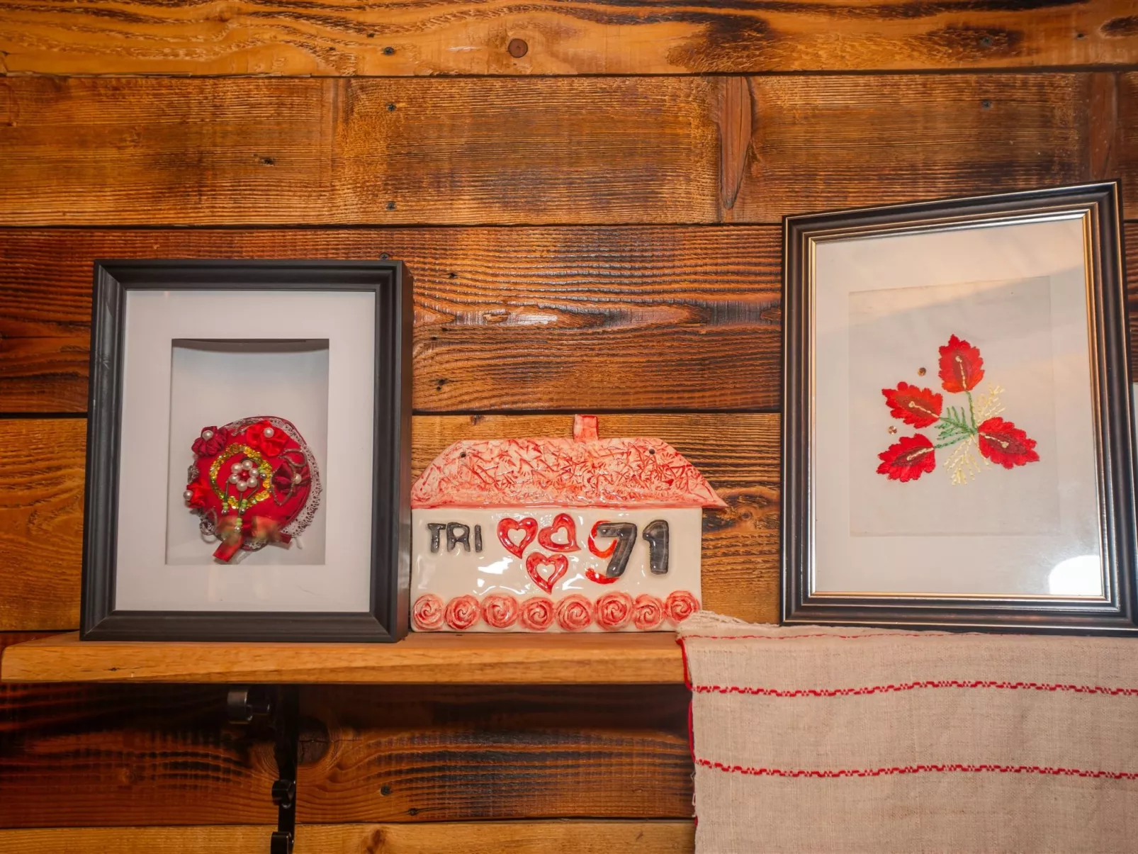 House Tri srca - Binnen