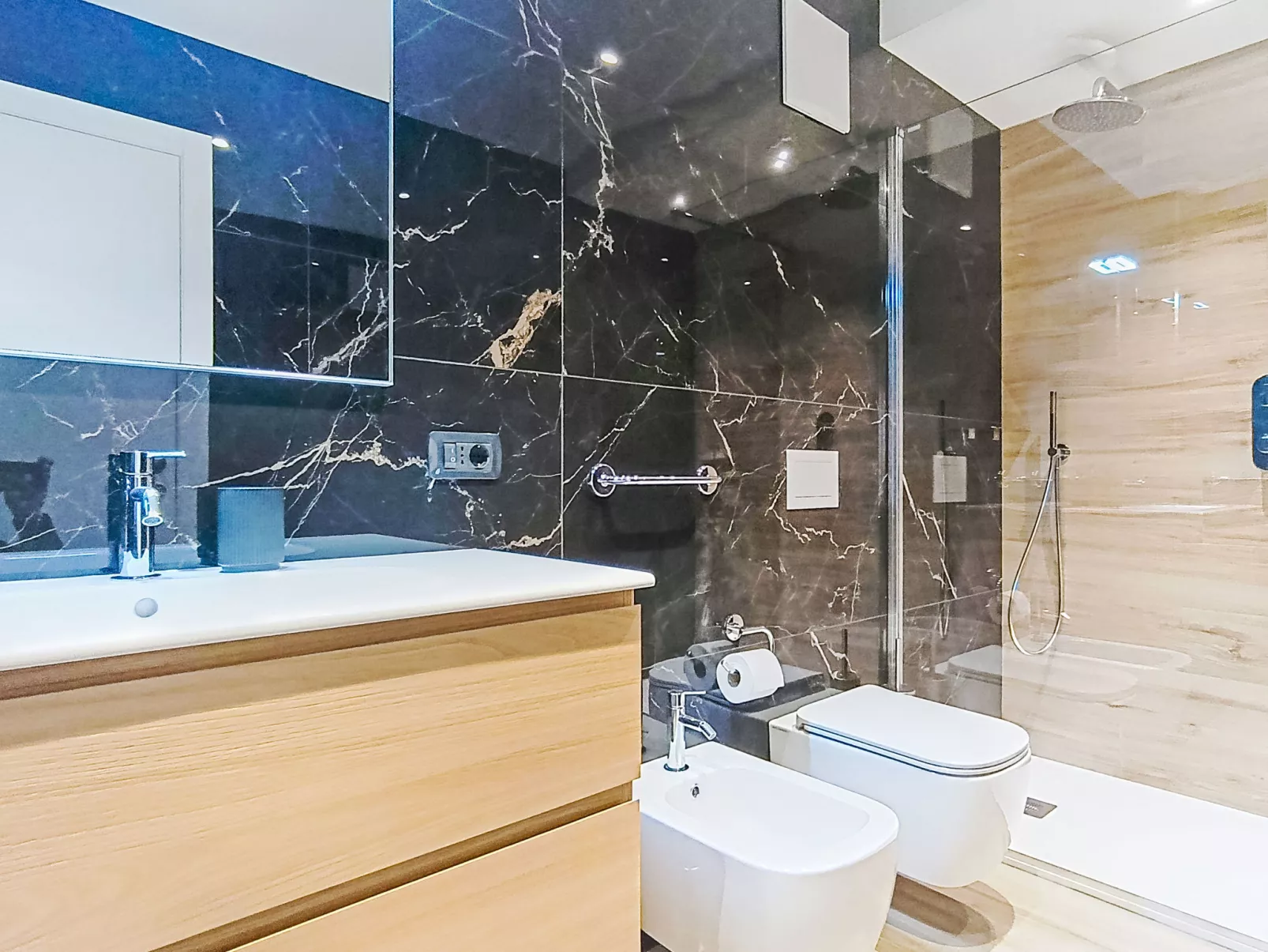 Garda Oasis and Horizon - Binnen