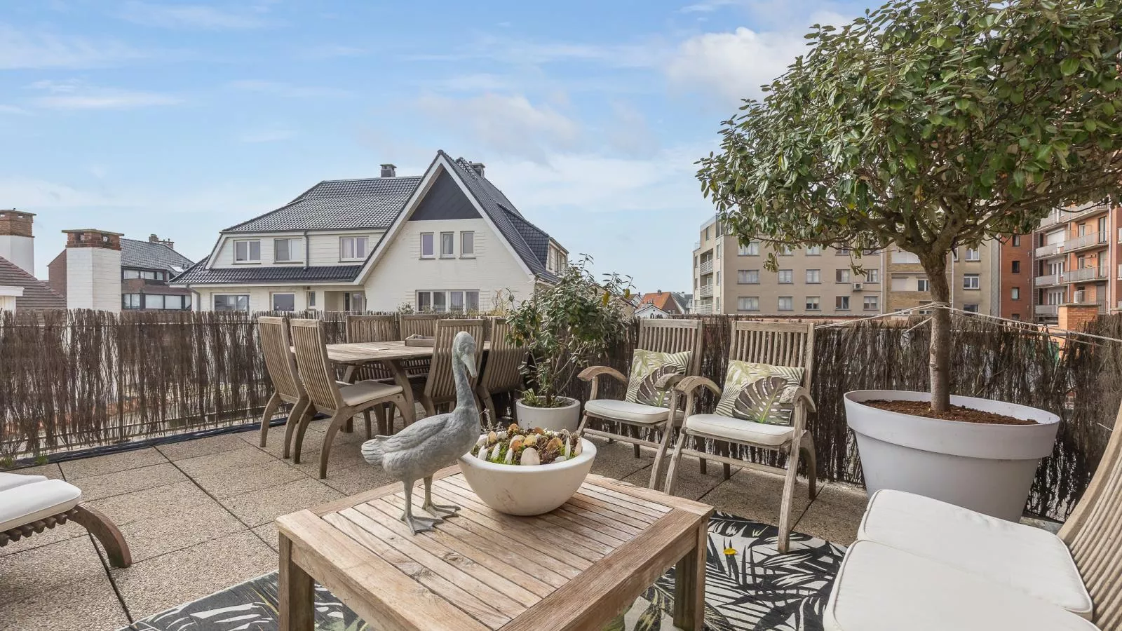 Rising Sun - 0101 - Terrasbalkon