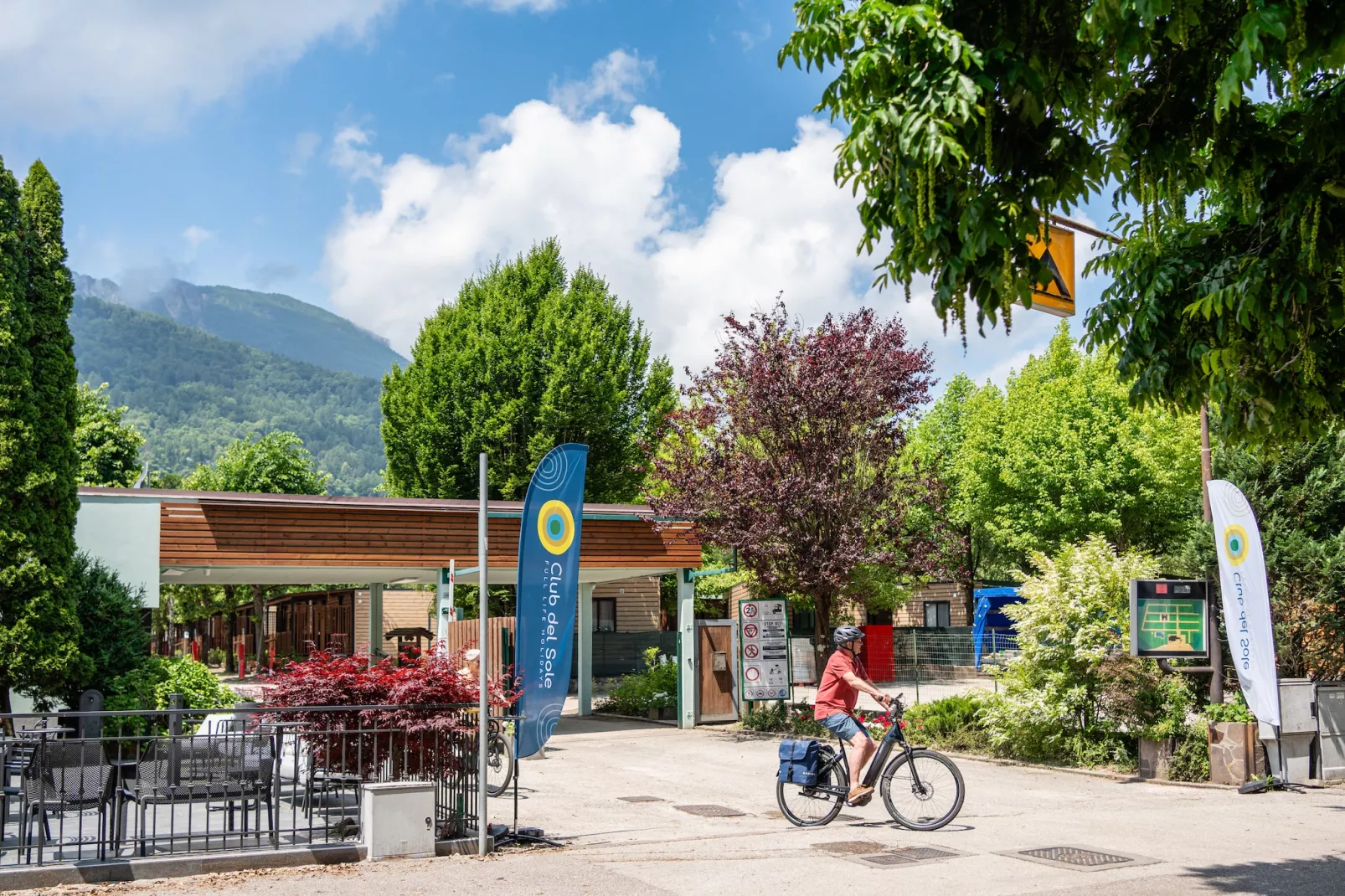 Caldonazzo Family Collection - LODGE SUPERIOR max occ 4 adults  1 child 999 - Hal-ontvangst