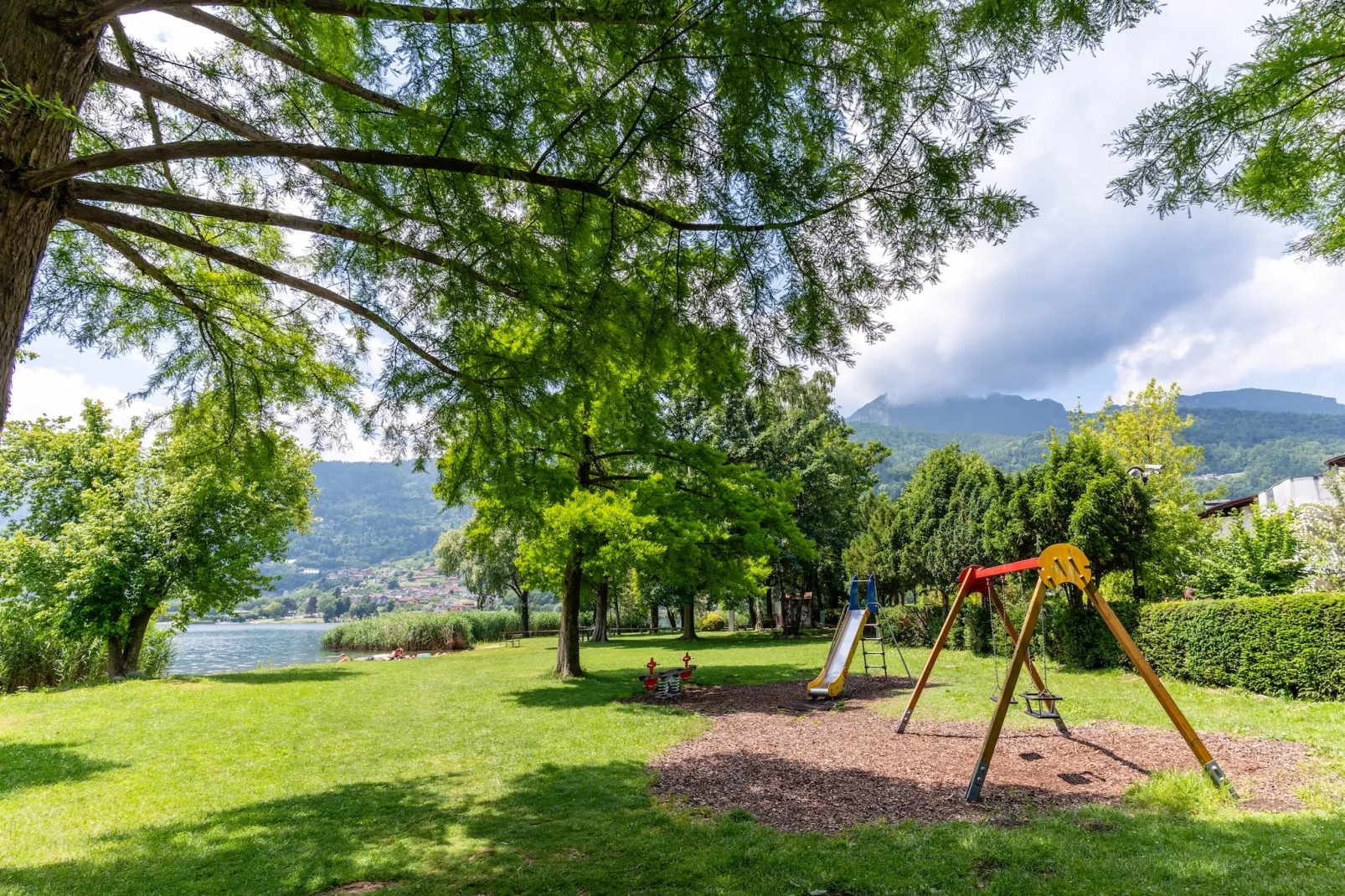 Caldonazzo Family Collection - LODGE SUPERIOR FAMILY - Tuinen zomer