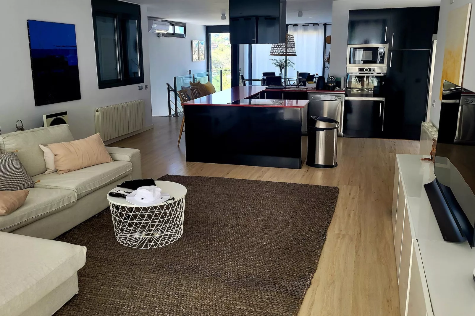 Villa con hermosa piscina cerca de Sitges - Woonkamer