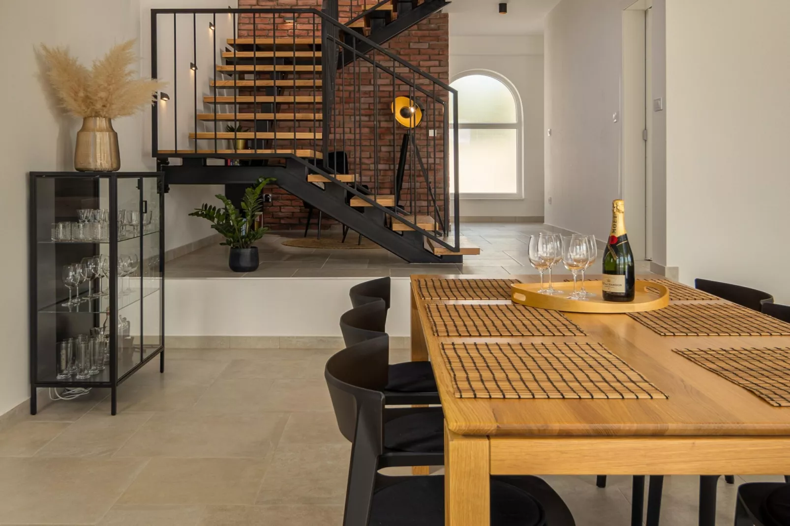 VILLA ROYAL STONE - Eetkamer