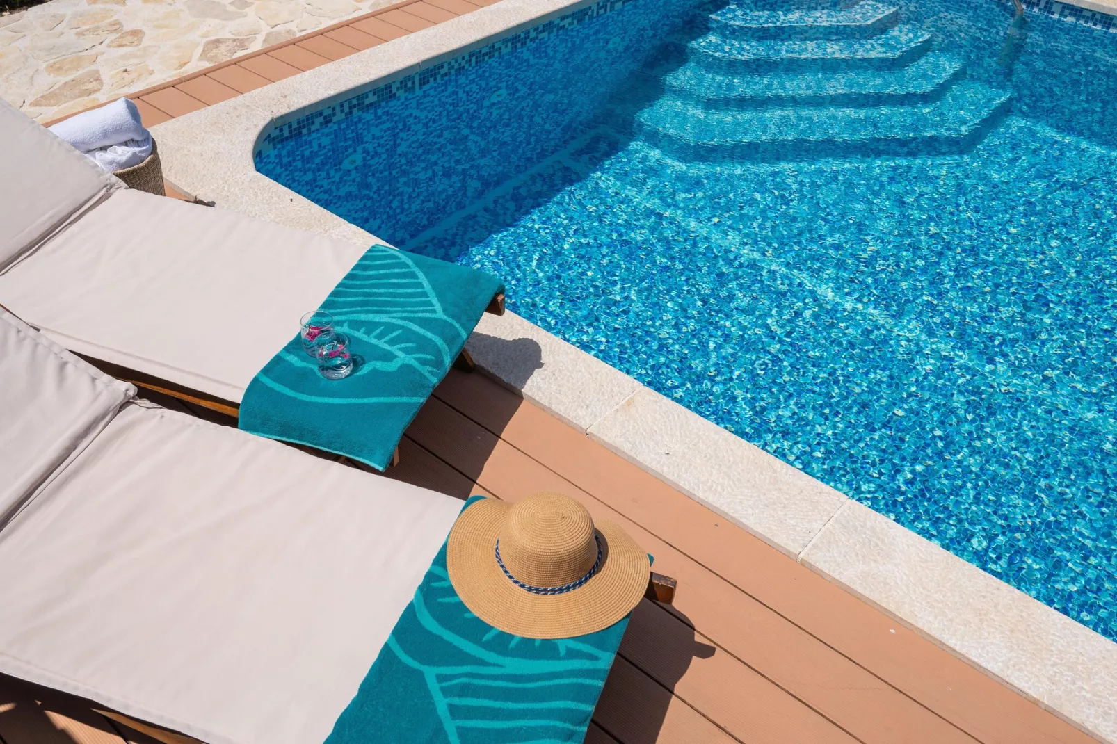 VILLA OLD HOUSE - Zwembad