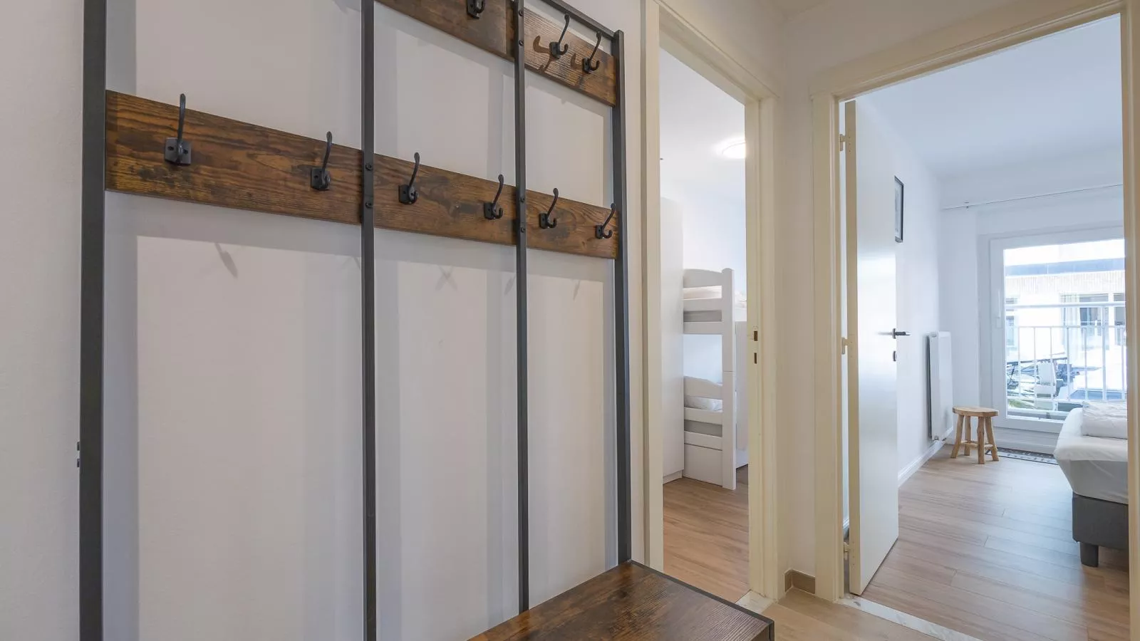 Royal - 0101 - Binnen