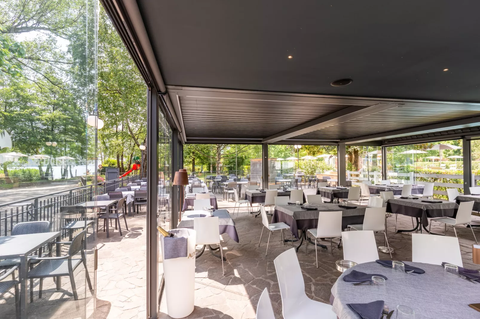 Caldonazzo Family Collection - LODGE SUPERIOR max occ 4 adults  1 child 999 - Parkfaciliteiten