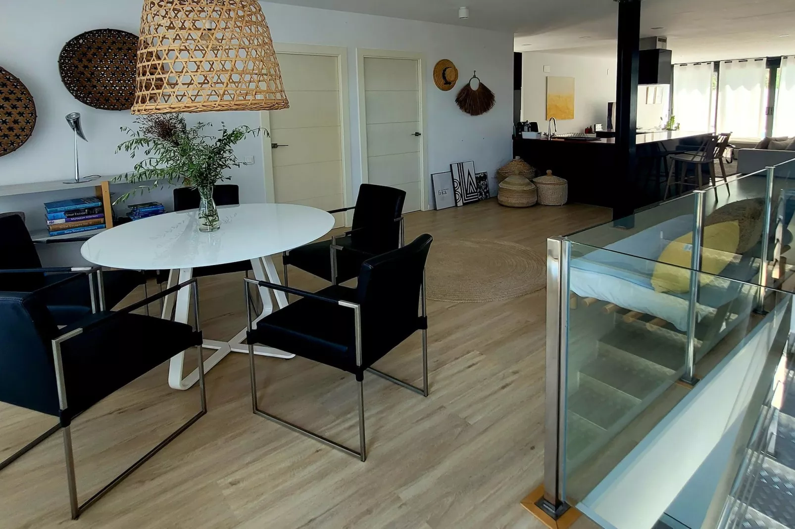 Villa con hermosa piscina cerca de Sitges - Eetkamer