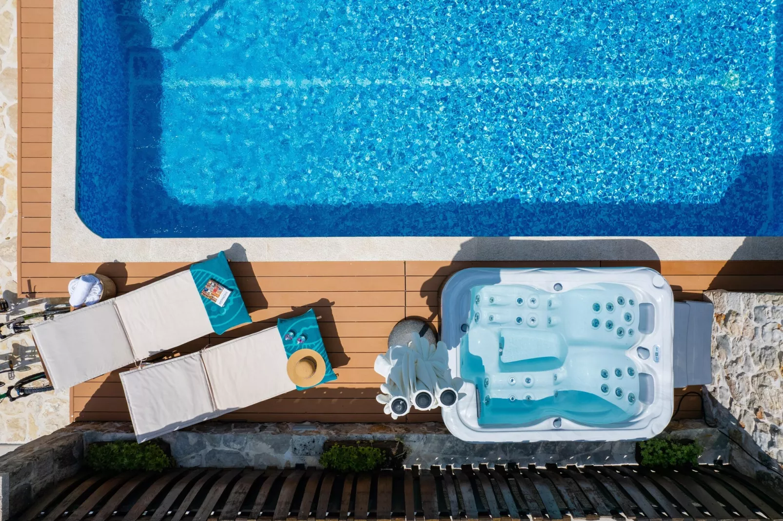 VILLA OLD HOUSE - Zwembad