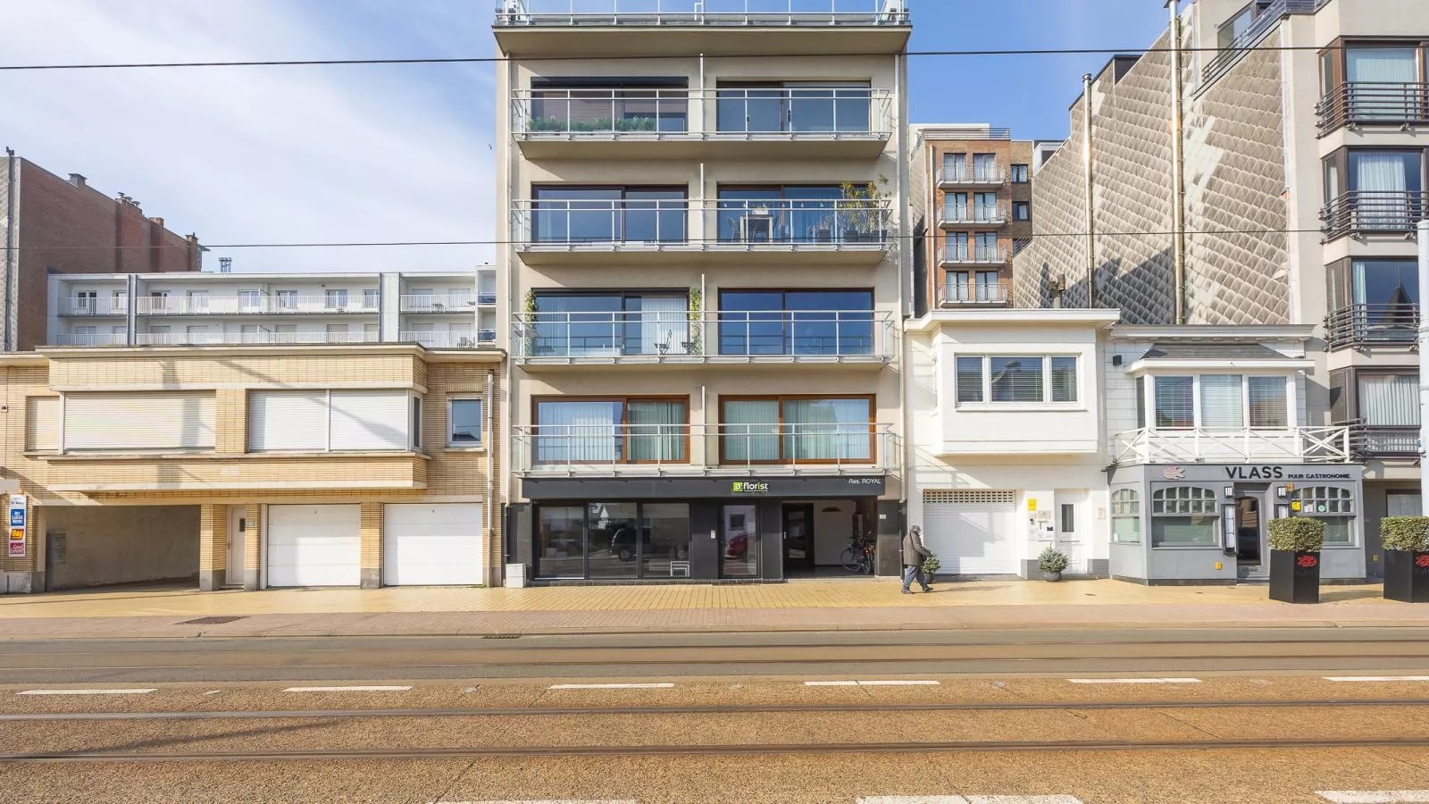 Royal - 0101 - Buitenlucht