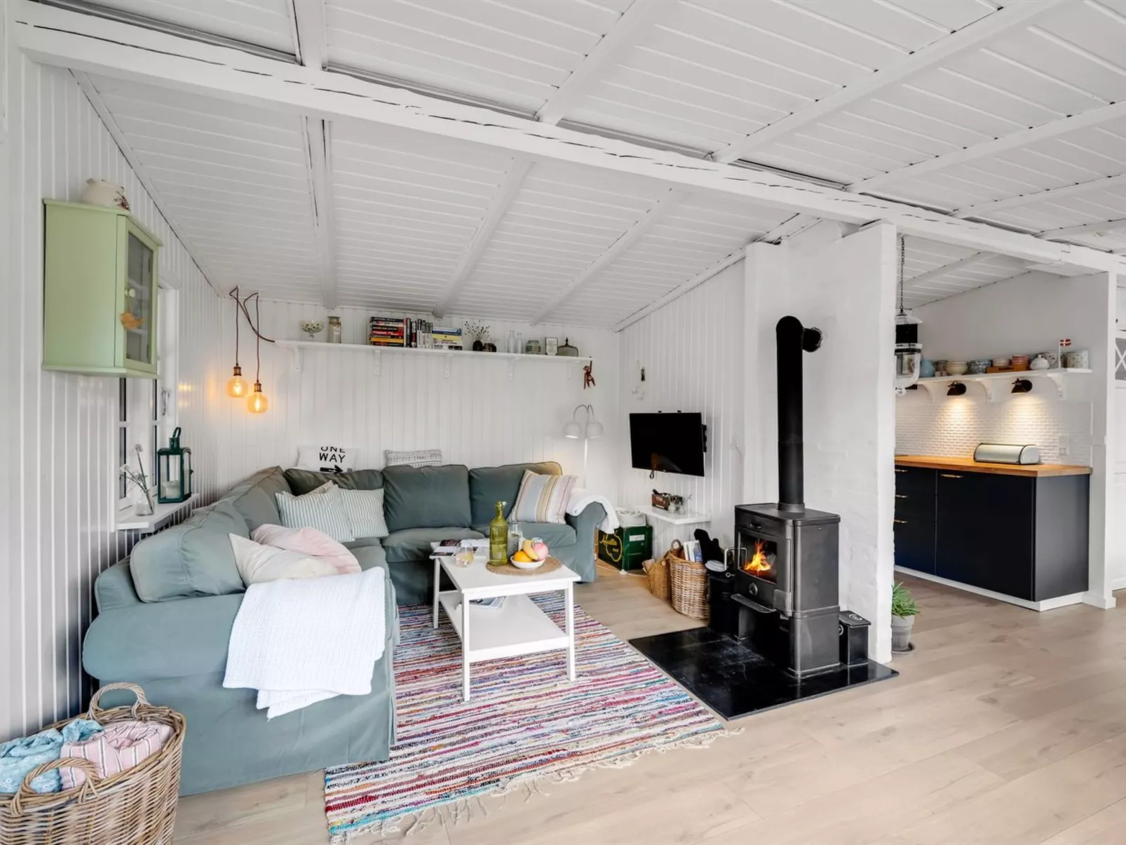 "Suoma" - 800m from the sea - Binnen