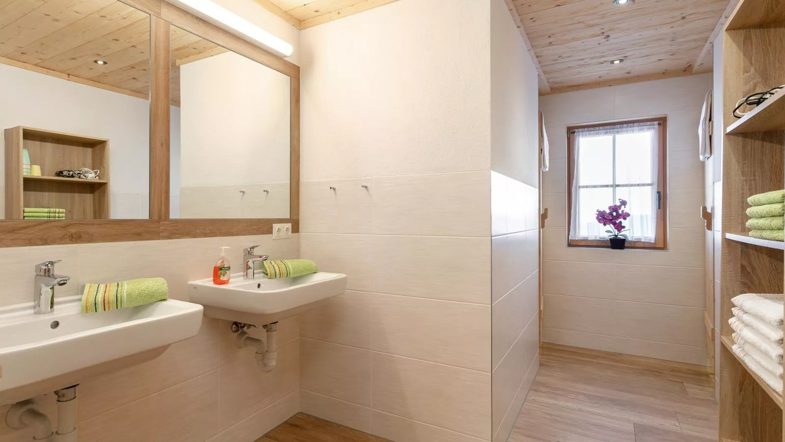 Schönangeralm Skihütte - Badkamer