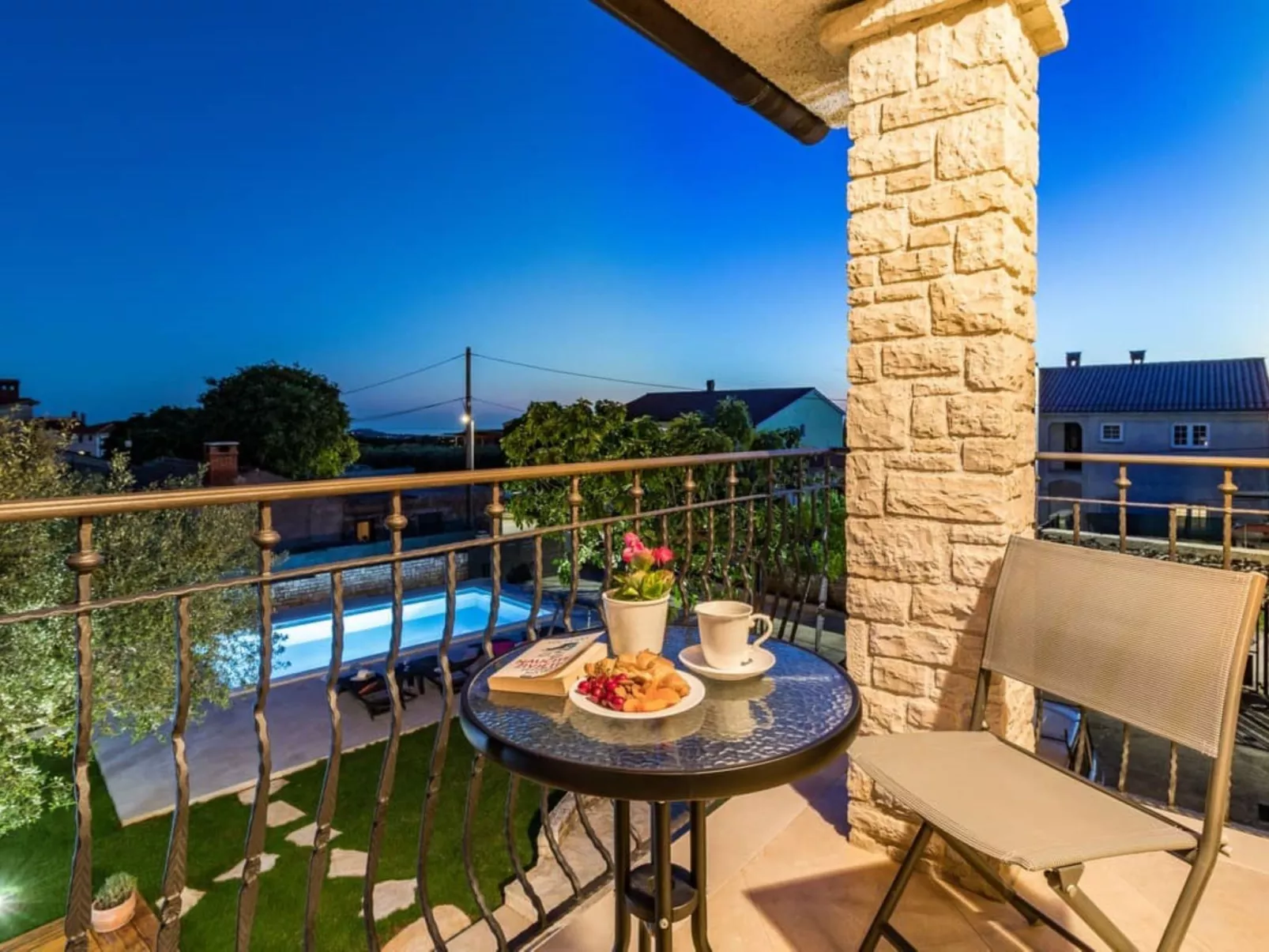 Villa Pietra - Buiten