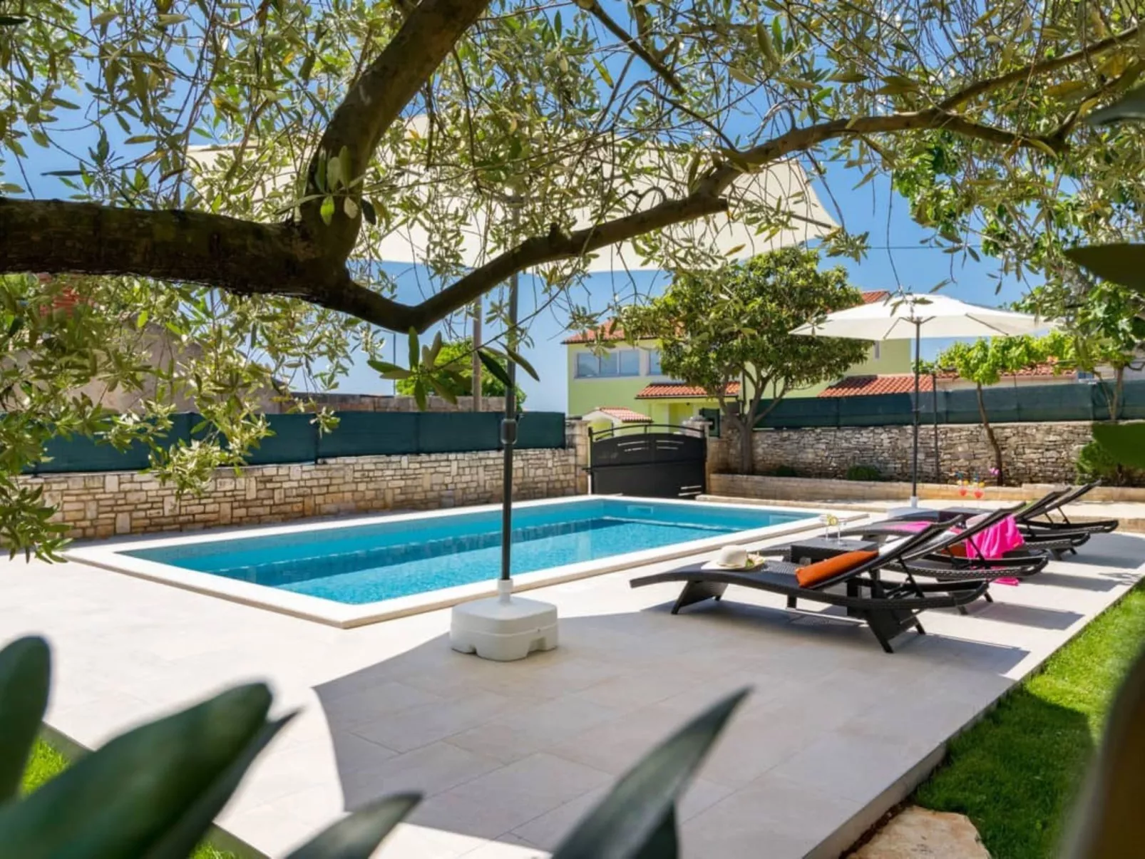 Villa Pietra - Buiten