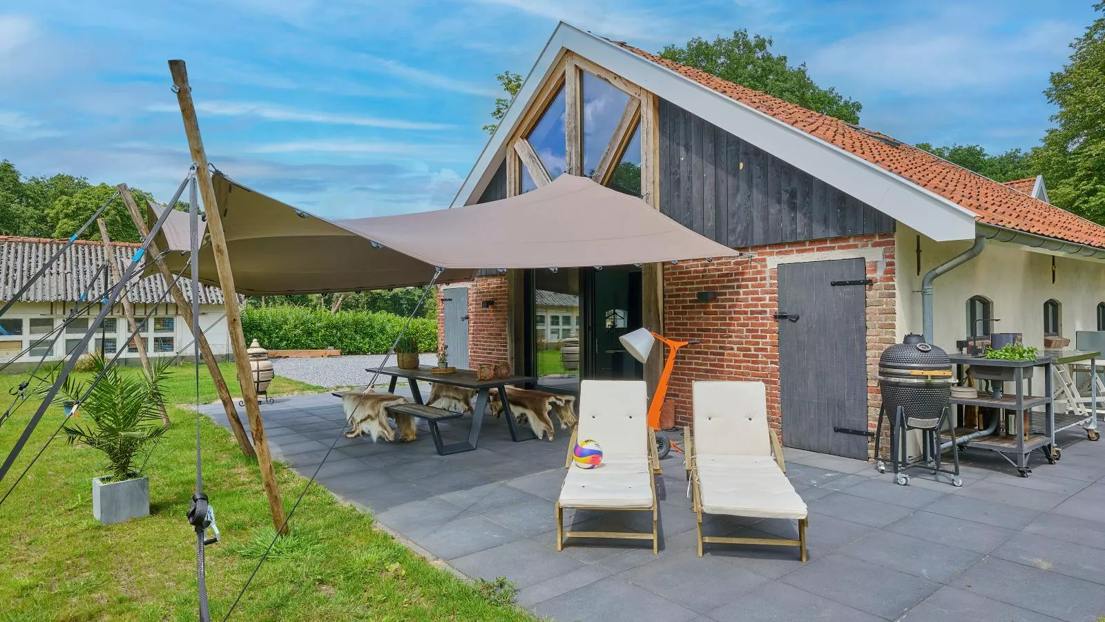 Twente Village - Buitenkant zomer