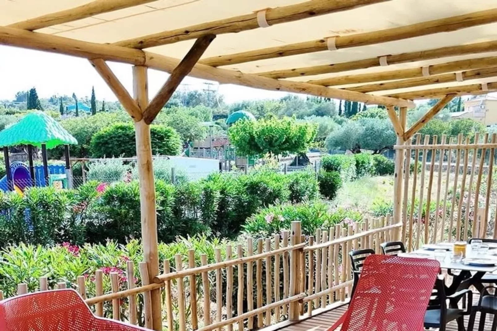 Mobil-home | Classic | 2 Bedrooms | 4/6 Pers. | Raised terrace | Air-con. - Niet-getagd