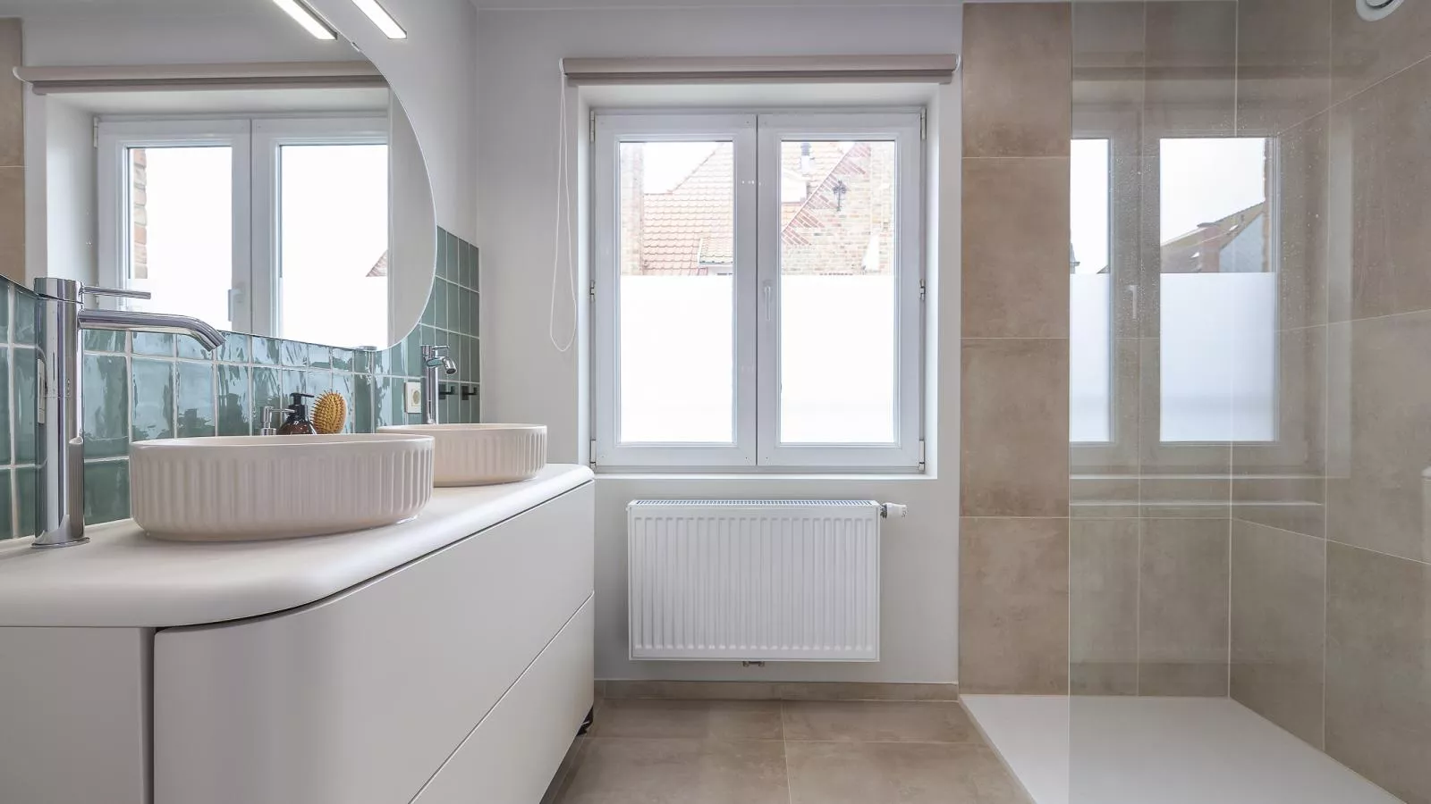 Maison Edith  - + box - Badkamer