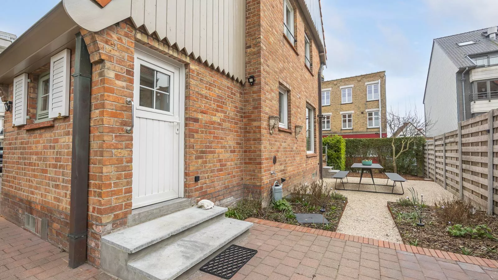 Maison Edith  - + box - Buitenlucht